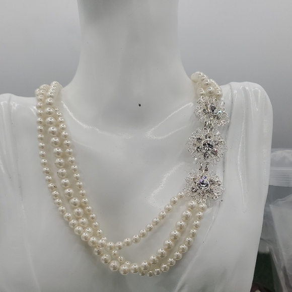 Elegant triple-strand faux pearl necklace featuring crystal accent 20 Inch N3705